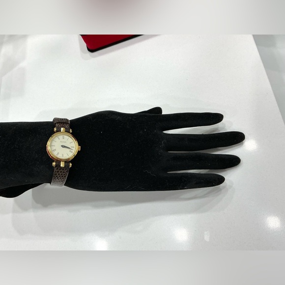 Ladies GUCCI SHERRY LINE watch❤️🧡💚 - Picture 14 of 14